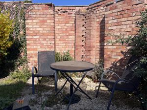 Sitting Area- click for photo gallery